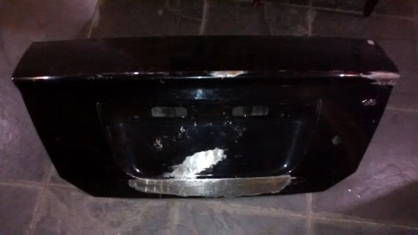 Tampa Traseira Ford Fiesta Rocam Sedan Preta 1.6 Para Reform